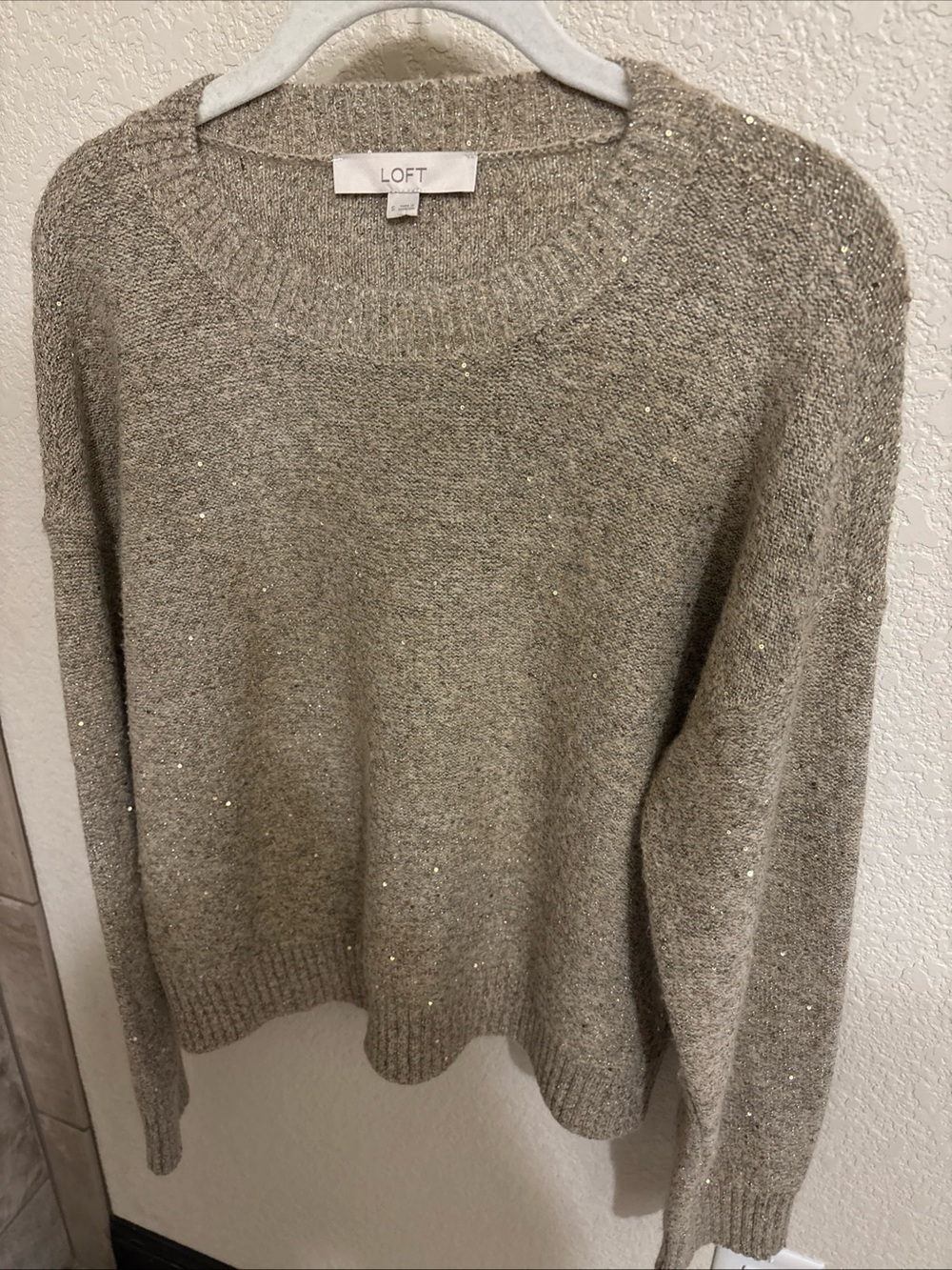Loft Women’s Sweater Crew Neck Size Small Long Sleeve Tan With Gold Sequins - Picture 2 of 6